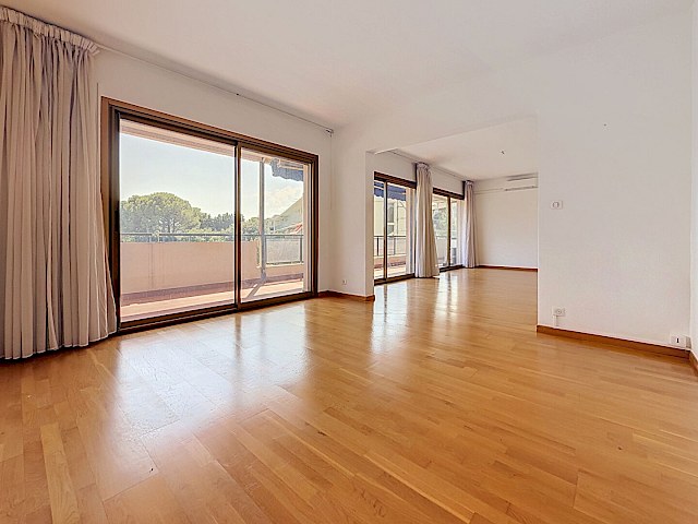 Appartement Les Angles 4 pièces  2 chambres 92 m2 La Pinède