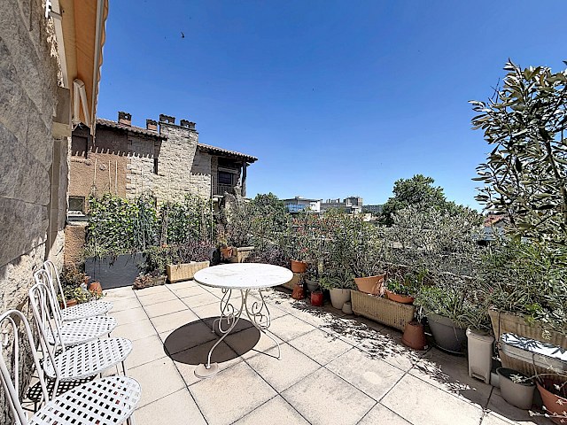 Appartement Avignon 3 pièces 105 m2 + terrasse + garage + cave