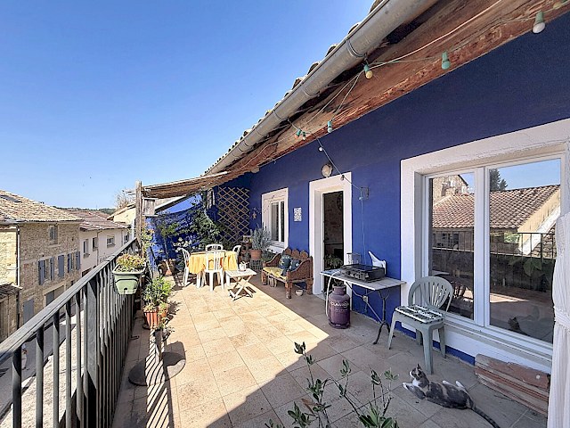 Maison de village  avec terrasse - garage - 4 chambres -160 m2