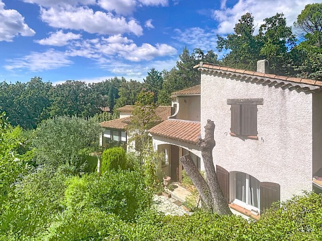 Maison Les Angles 6 pièce(s) 160 m2 sur 1515 m² de terrain