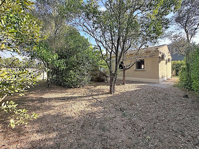 LES ANGLES MAISON DE PLAIN-PIED AVEC TERRAIN DE 845 m²