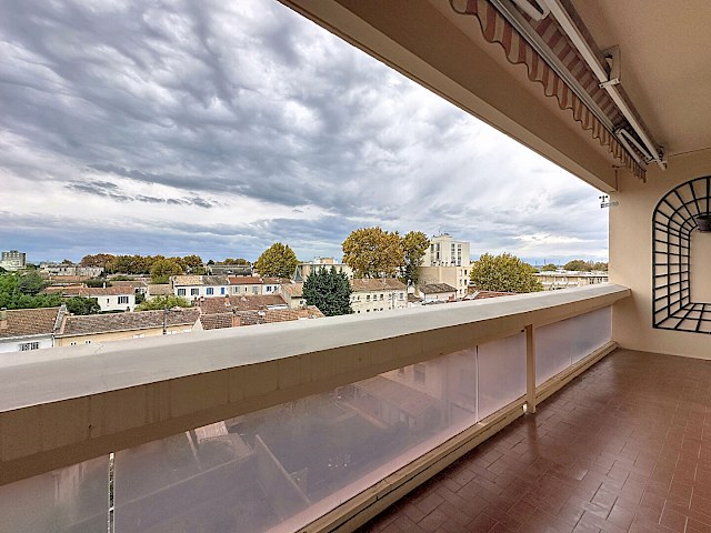 Appartement Avignon 3 pièces 100.05 m2 cave, parking , terrasse