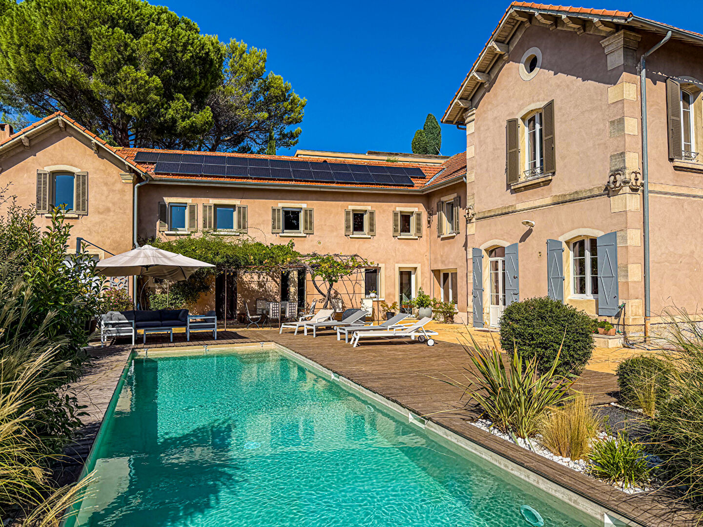 Achat Maison Villeneuve Les Avignon 5 pièces 264 m² - Photo principale