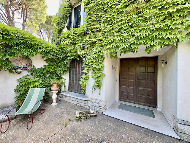 Maison Villeneuve Les Avignon 6 pièce(s) 219.50 m2