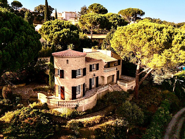 Maison Les Angles 7 pièce(s) 192 m2