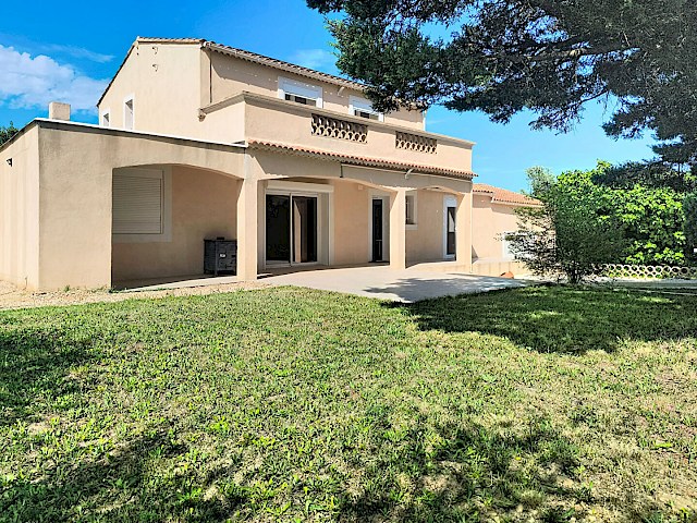 Maison Domazan 6 pièce(s) 143 m2