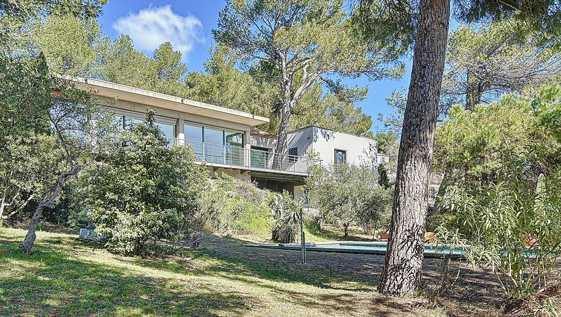 Achat Maison Villeneuve Les Avignon 6 pièces 169.5 m² - Photo principale