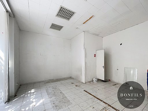 Location Commerce / Local Avignon 27.67 m² - Photo 5