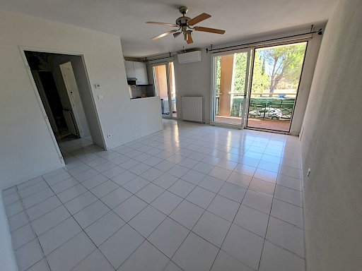 Location Appartement Les Angles 2 pièces 45.72 m² - Photo 2