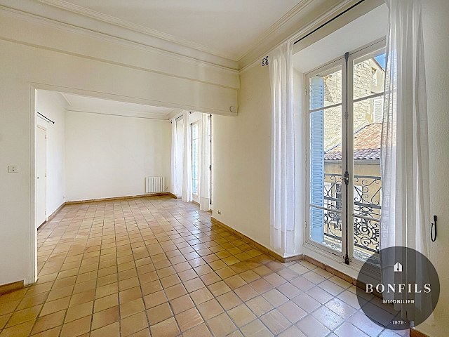 A LOUER AVIGNON INTRA-MUROS (84000) : appartement 2 pièces à louer - secteur Vernet !