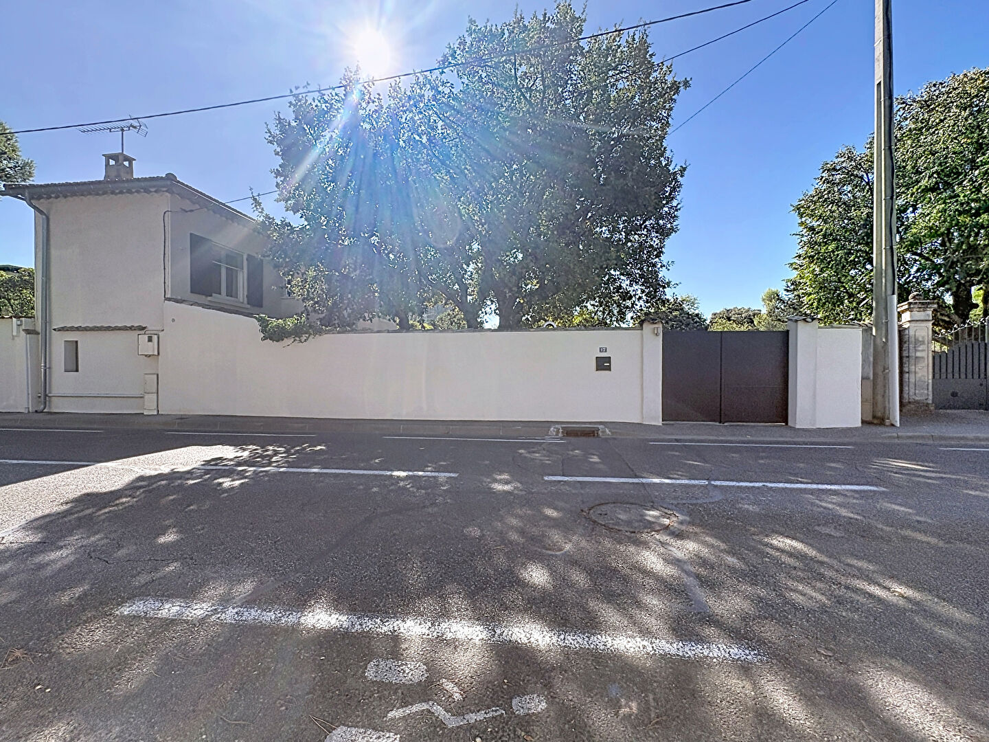 Maison 5 pièces 104 m² · à Villeneuve-lès-Avignon · 104 m² · 485 000 €
