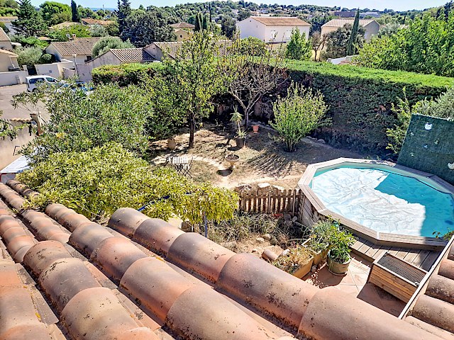 Maison Villeneuve Les Avignon 5 pièce(s) 150 m2 plus garage sur 521 m² de terrain avec piscine hors-sol