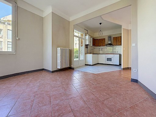 Achat Appartement Avignon 4 pièces 90.4 m² - Photo 2