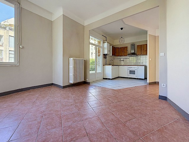 Appartement Avignon T4 proche du centre avec 2 terrasses et cave
