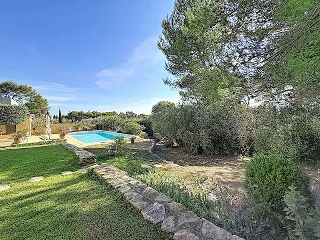 Maison Villeneuve Les Avignon 5 pièce(s) 162 m2 piscine garage double
