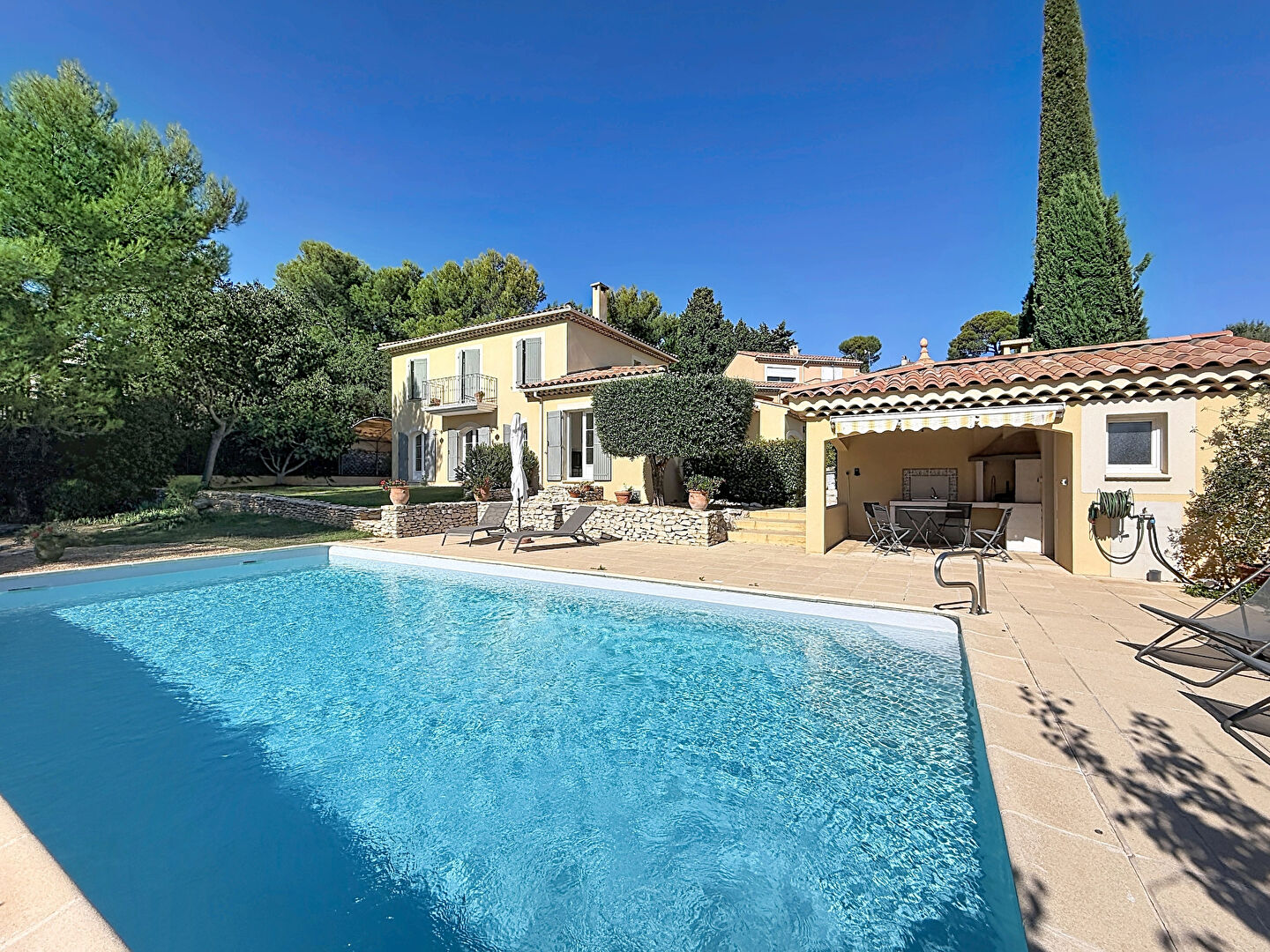 Achat Maison Villeneuve Les Avignon 5 pièces 160 m² - Photo principale