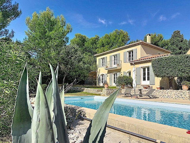 Maison Villeneuve Les Avignon 5 pièce(s) 162 m2 piscine garage double