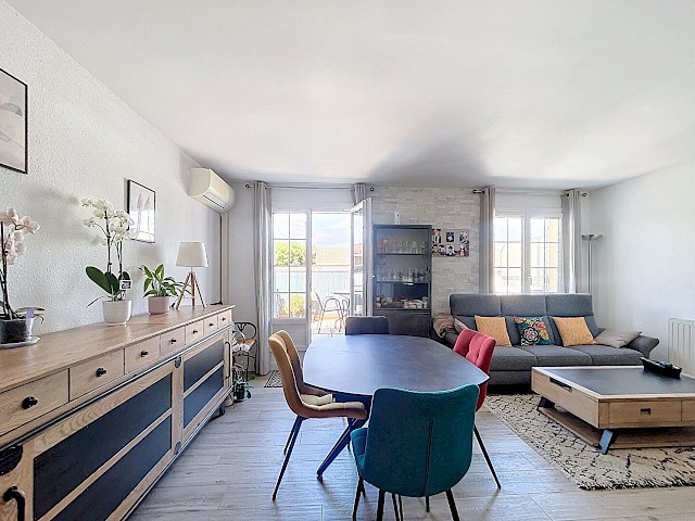 A VENDRE AVIGNON (84000) EXTRA-MUROS : T3 dernier étage ascenseur, terrasse, cave et stationnement !