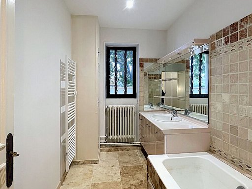Location Maison Avignon 5 pièces 165.9 m² - Photo 13