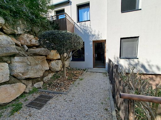 Location Appartement Villeneuve Les Avignon 1 pièces 22.3 m² - Photo 1