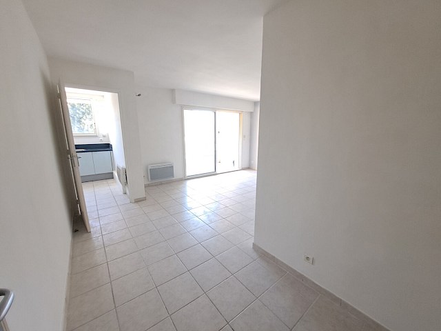 Appartement Villeneuve Les Avignon 3 pièce(s) 55.37 m2 - Terrasse - Garage