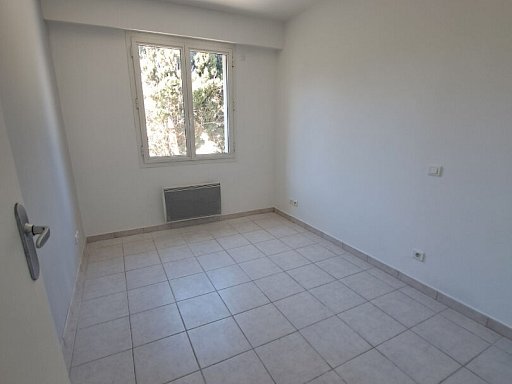 Location Appartement Villeneuve Les Avignon 3 pièces 55.37 m² - Photo 7