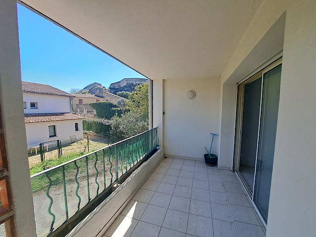 Appartement Villeneuve Les Avignon 3 pièce(s) 55.37 m2 - Terrasse - Garage
