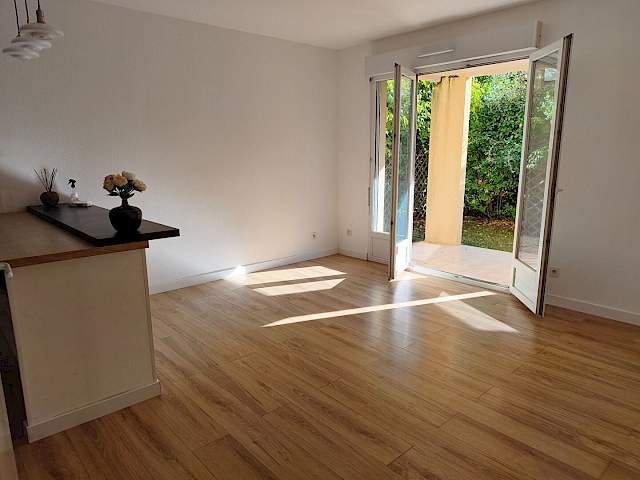 Aux portes d'Avignon - Superbe T2 en rez-de-jardin dans une résidence de standing