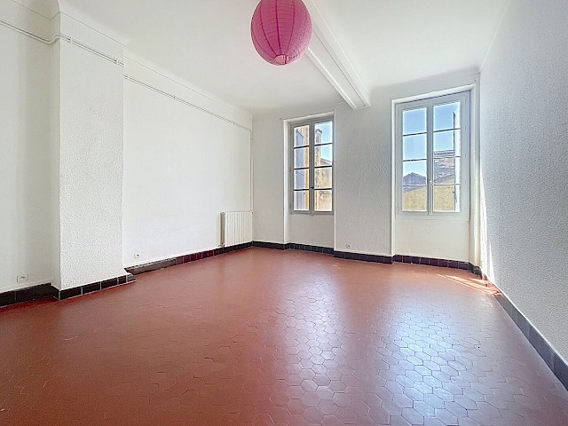 VENTE : appartement de 3 pièces à AVIGNON Intra Muros