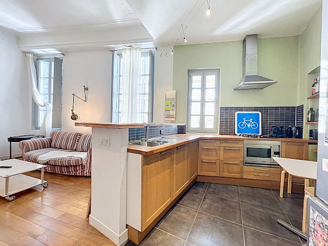 Appartement de 2 pièces (46 m²) à vendre à AVIGNON INTRA MUROS