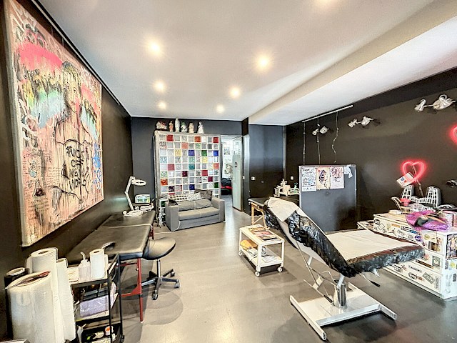 Local commercial Avignon 4 pièce(s) 80 m2