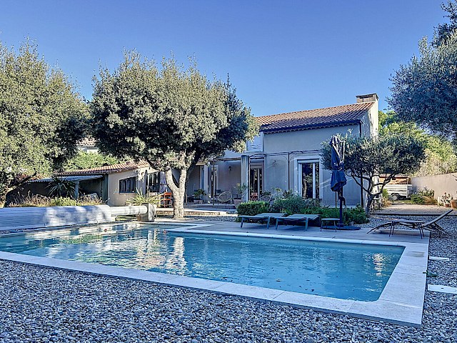 Maison Villeneuve Les Avignon 6 pièces 150 m2