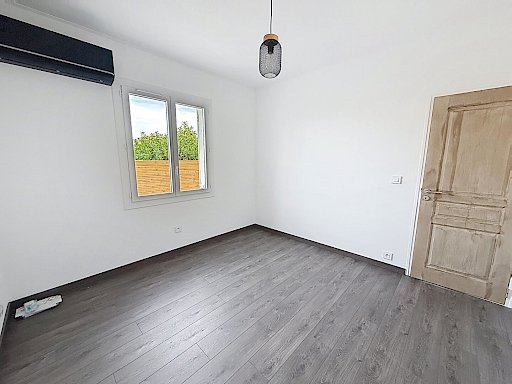 Achat Maison Entraigues Sur La Sorgue 7 pièces 218 m² - Photo 6