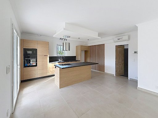 Achat Maison Entraigues Sur La Sorgue 7 pièces 218 m² - Photo 3