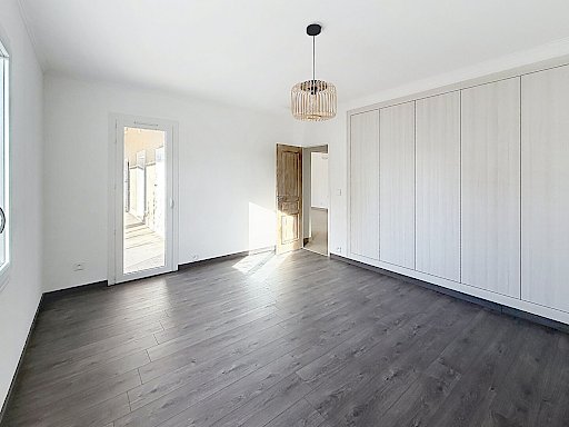 Achat Maison Entraigues Sur La Sorgue 7 pièces 218 m² - Photo 5