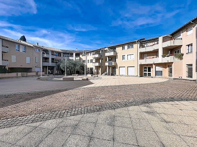 Appartement Villeneuve Les Avignon 4 pièce(s) 87 m2