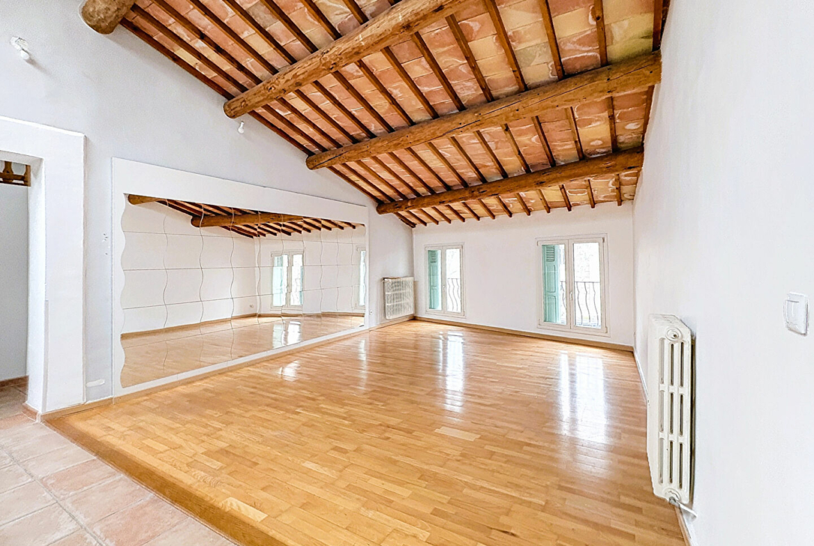 20910563